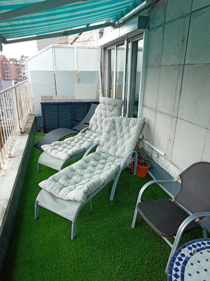 Liege Centre Mediacite Appartement Possible Parking Terrasse Immense 8Eme Pour 2 Personnes Bagian luar foto