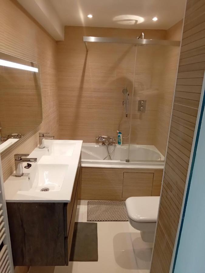 Liege Centre Mediacite Appartement Possible Parking Terrasse Immense 8Eme Pour 2 Personnes Bagian luar foto